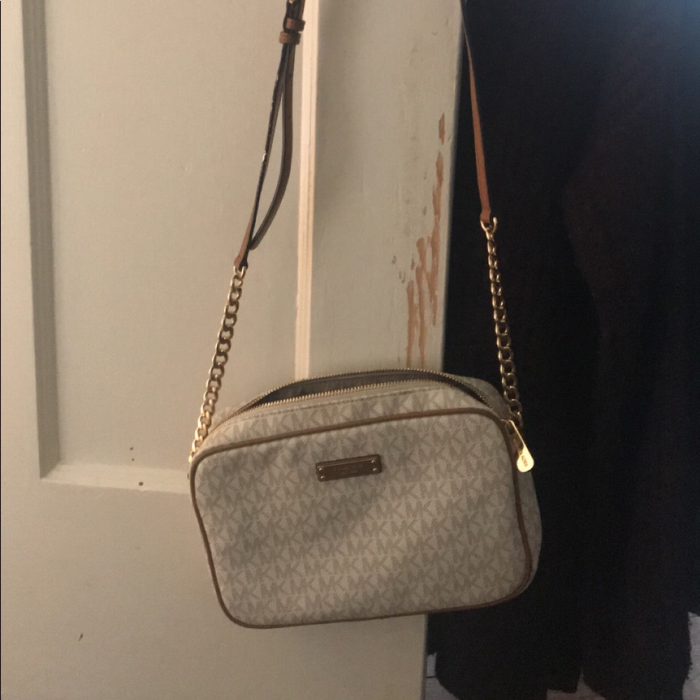 Michael Kors purse and wallet - Picture 2 of 7